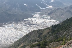 Canyons of ice